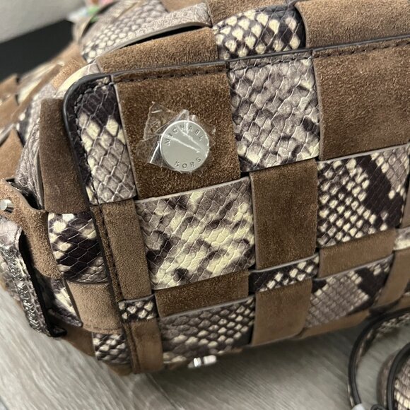 Michael Kors Vivian Medium Tote, Color Dark Dune - Picture 3 of 6